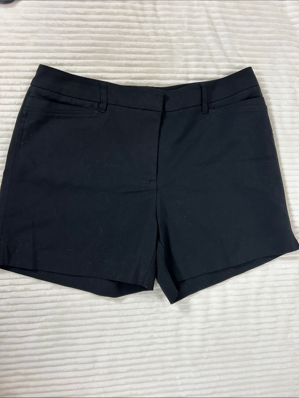 Carmen Marc Valvo Black Tailored Stretch chino Shorts 10 minimalism